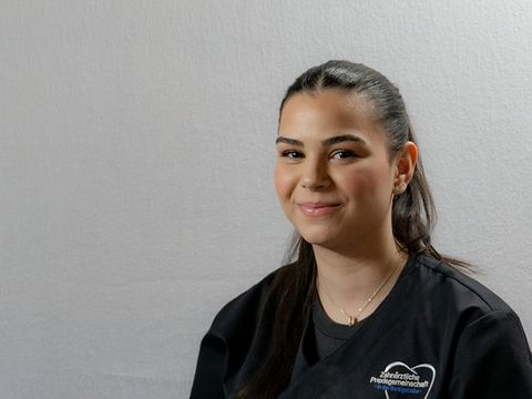 Porträtfoto, Zahnmedizinische Fachangestellte
