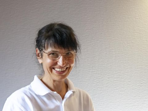 Porträtfoto von Dr. Claudia Ziehn